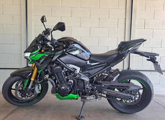 KAWASAKI Z900 R EDITION 